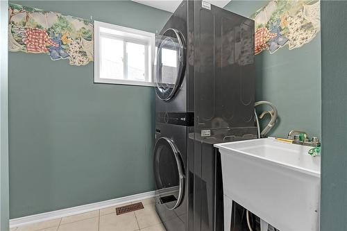 311 Longworth Avenue, Durham, ON - Indoor Photo Showing Laundry Room