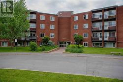 2044 ARROWSMITH DRIVE UNIT#202C  Ottawa, ON K1J 7V8