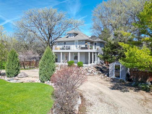 140 Second Avenue, Reston, MB - Outdoor With Balcony