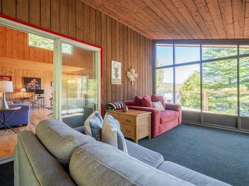 Veranda - 2576 Ch. Des Bouleaux, La Conception, QC - Indoor Photo Showing Living Room