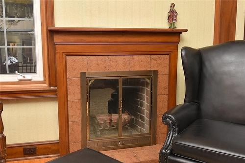 11 Forsyth Place, Hamilton, ON - Indoor With Fireplace