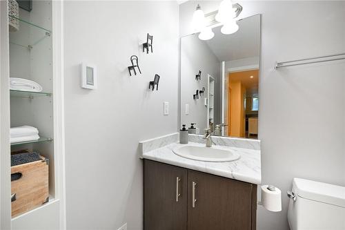 28 Woodburn Avenue, St. Catharines, ON - Indoor Photo Showing Bathroom