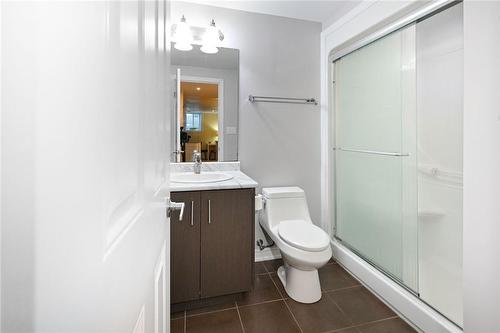 28 Woodburn Avenue, St. Catharines, ON - Indoor Photo Showing Bathroom