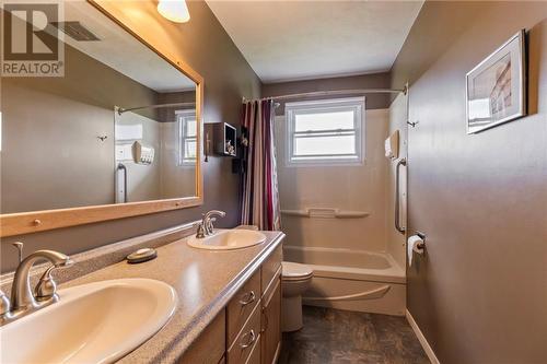 2656 Route 115, Irishtown, NB - Indoor Photo Showing Bathroom