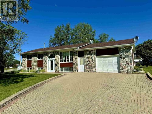 71 Pine Ave, Smooth Rock Falls, ON - Outdoor With Facade