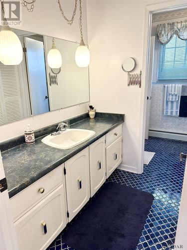 71 Pine Avenue, Smooth Rock Falls, ON - Indoor Photo Showing Laundry Room