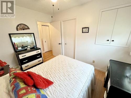 71 Pine Ave, Smooth Rock Falls, ON - Indoor Photo Showing Bedroom