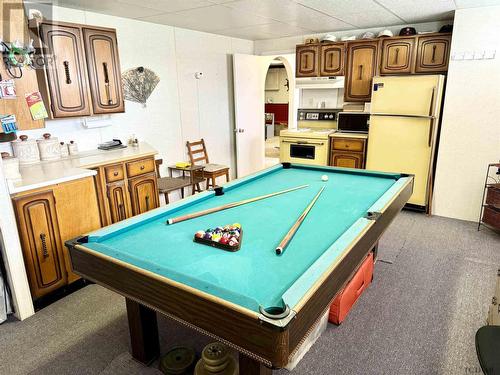 71 Pine Avenue, Smooth Rock Falls, ON - Indoor Photo Showing Garage