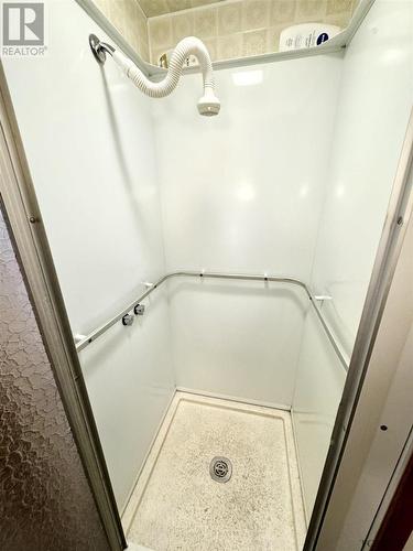 71 Pine Ave, Smooth Rock Falls, ON - Indoor Photo Showing Bathroom