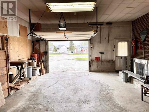 71 Pine Ave, Smooth Rock Falls, ON - Indoor Photo Showing Garage