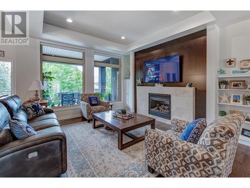 2387 Tallus Ridge Drive, West Kelowna, BC - Indoor Photo Showing Living Room With Fireplace