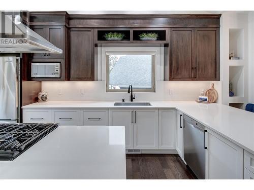 2387 Tallus Ridge Drive, West Kelowna, BC - Indoor Photo Showing Kitchen With Upgraded Kitchen