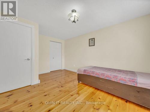 158 Kovac Road, Cambridge, ON - Indoor Photo Showing Bedroom