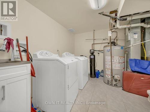 158 Kovac Road, Cambridge, ON - Indoor Photo Showing Laundry Room
