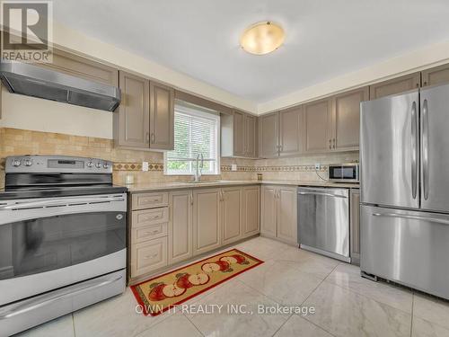 158 Kovac Road, Cambridge, ON - Indoor Photo Showing Kitchen With Stainless Steel Kitchen