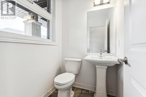 16 - 448 Blackburn Drive, Brantford, ON - Indoor Photo Showing Bathroom