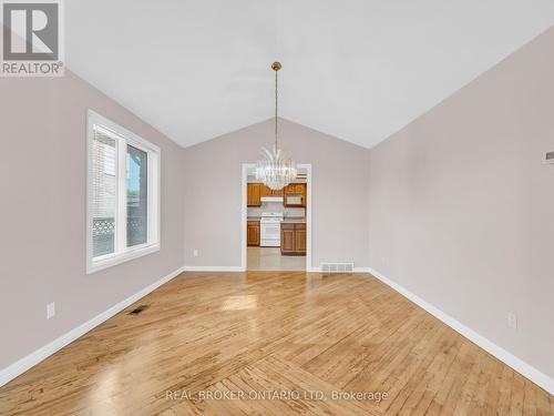 2545 Labelle Street, Windsor, ON - Indoor Photo Showing Other Room