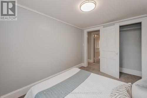 62 Henry Street, Cambridge, ON - Indoor Photo Showing Bedroom