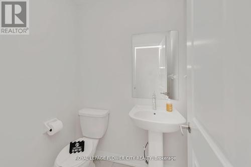 41 Blacklock Street, Cambridge, ON - Indoor Photo Showing Bathroom