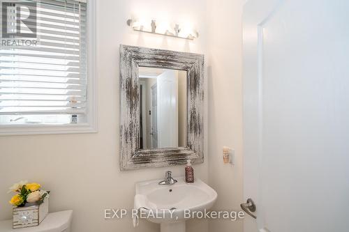 236 Johnson Drive, Shelburne, ON - Indoor Photo Showing Bathroom