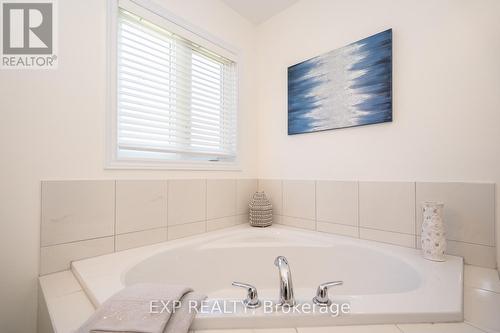 236 Johnson Drive, Shelburne, ON - Indoor Photo Showing Bathroom