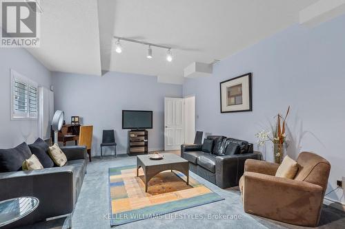 6 Ainsley Court, London, ON - Indoor Photo Showing Living Room