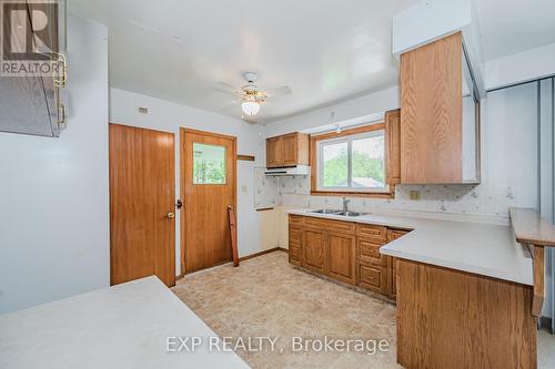 47 Hyland Road, Guelph, ON - Indoor Photo Showing Kitchen With Double Sink