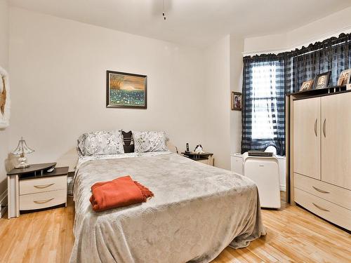 Master bedroom - 450  - 456 Rue St-Joseph, Farnham, QC - Indoor Photo Showing Bedroom