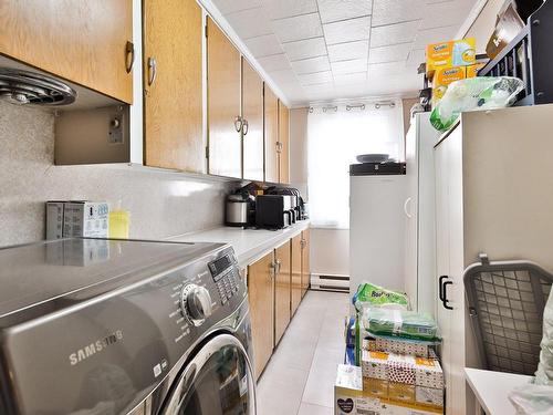 Laundry room - 450  - 456 Rue St-Joseph, Farnham, QC - Indoor Photo Showing Laundry Room