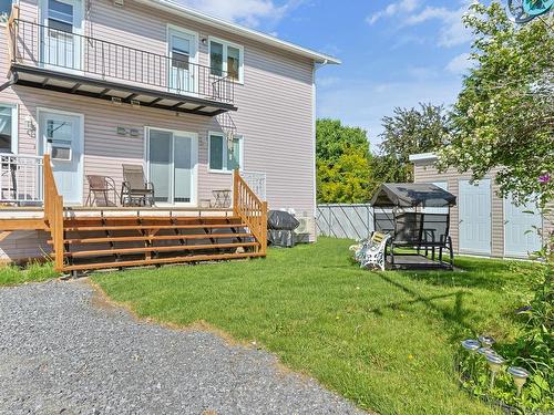 Cour - 554 Rue Madeleine, Salaberry-De-Valleyfield, QC - Outdoor With Deck Patio Veranda