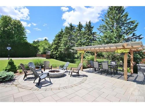 1070 Bravar Drive, Manotick, ON 