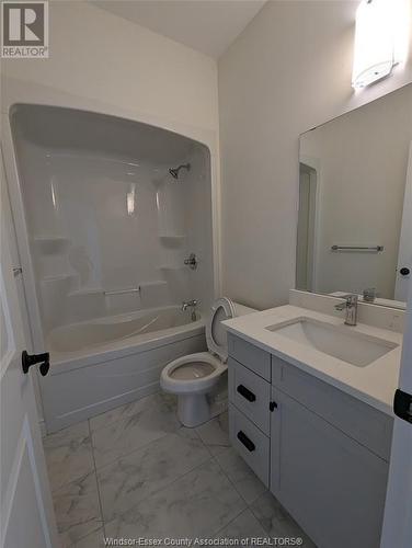 53 Callams Bay Crescent, Amherstburg, ON - Indoor Photo Showing Bathroom