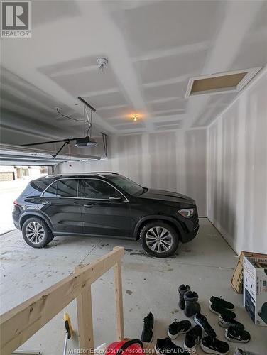 53 Callams Bay Crescent, Amherstburg, ON - Indoor Photo Showing Garage