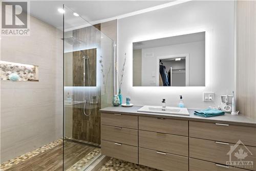 1819 Baseline Road, Clarence-Rockland, ON - Indoor Photo Showing Bathroom