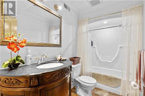 1819 Baseline Road, Clarence-Rockland, ON - Indoor Photo Showing Bathroom