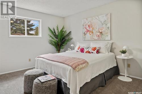 250 Stillwater Drive, Saskatoon, SK - Indoor Photo Showing Bedroom