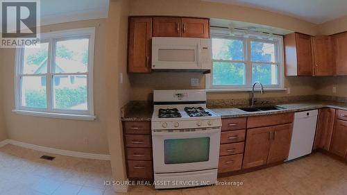 1526 Randy Road, Sarnia, ON - Indoor Photo Showing Kitchen With Double Sink