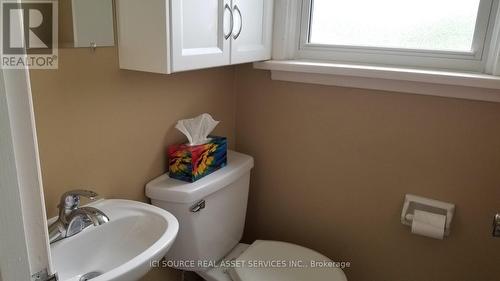 1526 Randy Road, Sarnia, ON - Indoor Photo Showing Bathroom