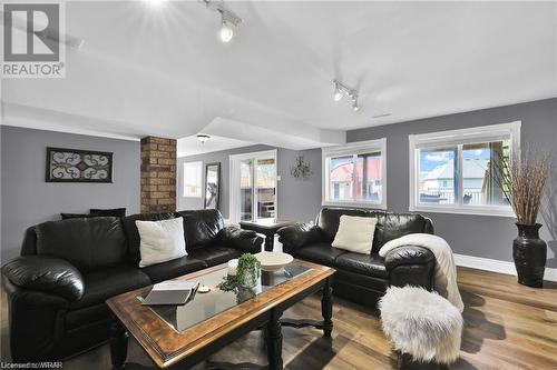 26 Shadyridge Place, Kitchener, ON - Indoor Photo Showing Living Room