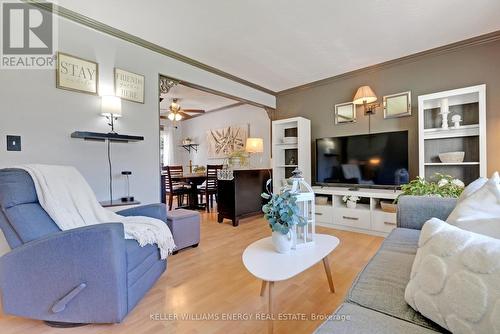 856 Florell Drive, Oshawa, ON - Indoor Photo Showing Living Room