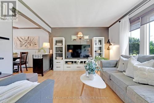 856 Florell Drive, Oshawa, ON - Indoor Photo Showing Living Room