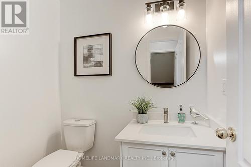 48 Futura Avenue, Richmond Hill, ON - Indoor Photo Showing Bathroom