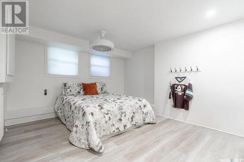 802 Idylwyld Crescent, Saskatoon, SK - Indoor Photo Showing Bedroom