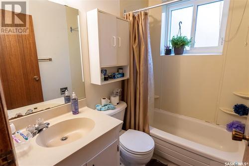 101 Harvard Crescent, Saskatoon, SK - Indoor Photo Showing Bathroom