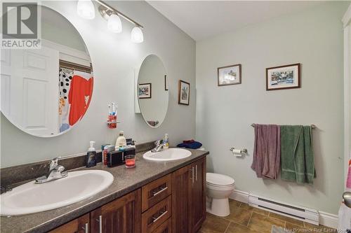 168 James Street, Fredericton, NB - Indoor Photo Showing Bathroom