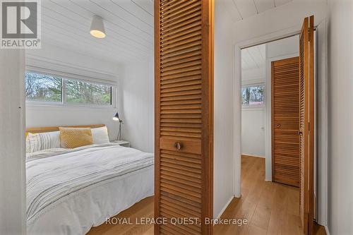 1010 Sanderson Road, Gravenhurst, ON - Indoor Photo Showing Bedroom