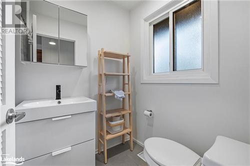 1010 Sanderson Road, Gravenhurst, ON - Indoor Photo Showing Bathroom