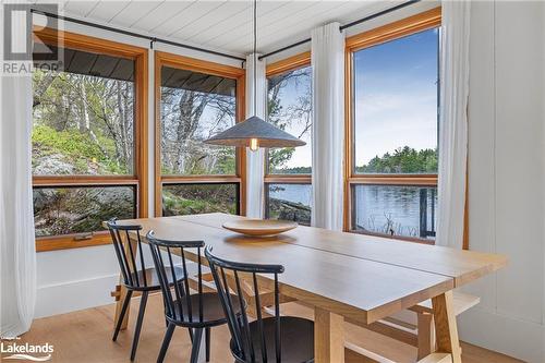 1010 Sanderson Road, Gravenhurst, ON - Indoor Photo Showing Dining Room