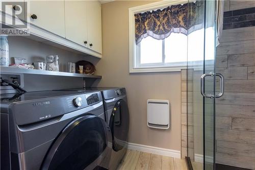 1463-1465 Aberdeen Street, Hawkesbury, ON - Indoor Photo Showing Laundry Room