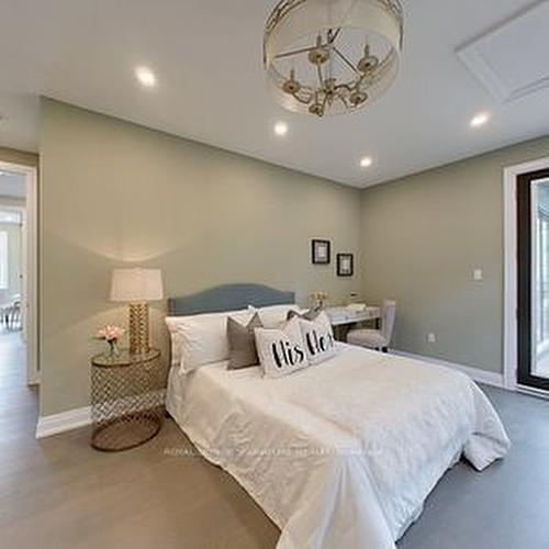 115 Rankin'S Cres, Blue Mountains, ON - Indoor Photo Showing Bedroom